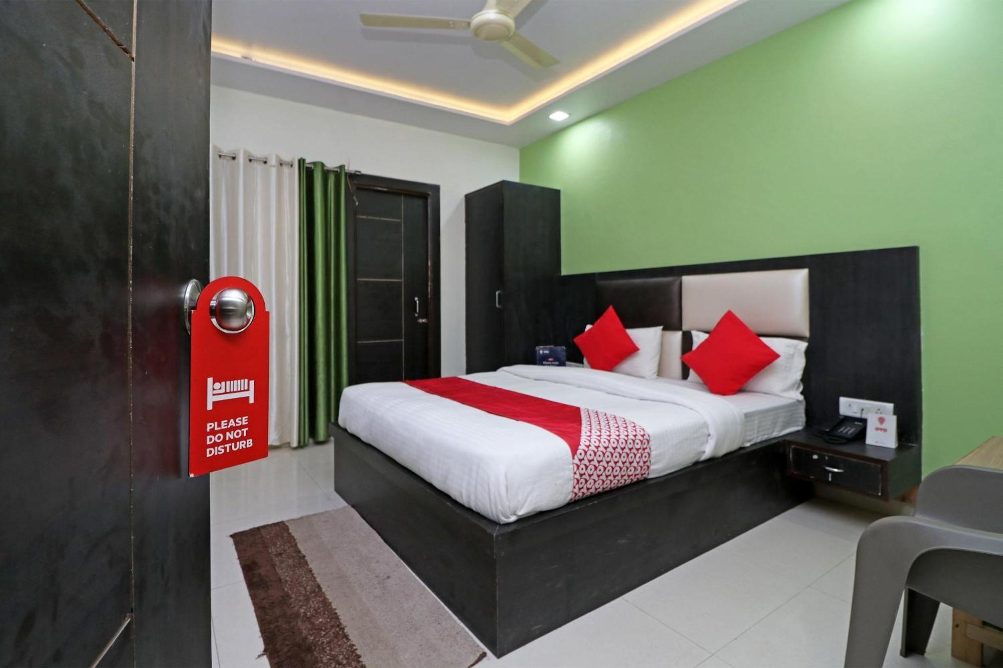 Oyo Hotel The Orient Tree Agra  Esterno foto